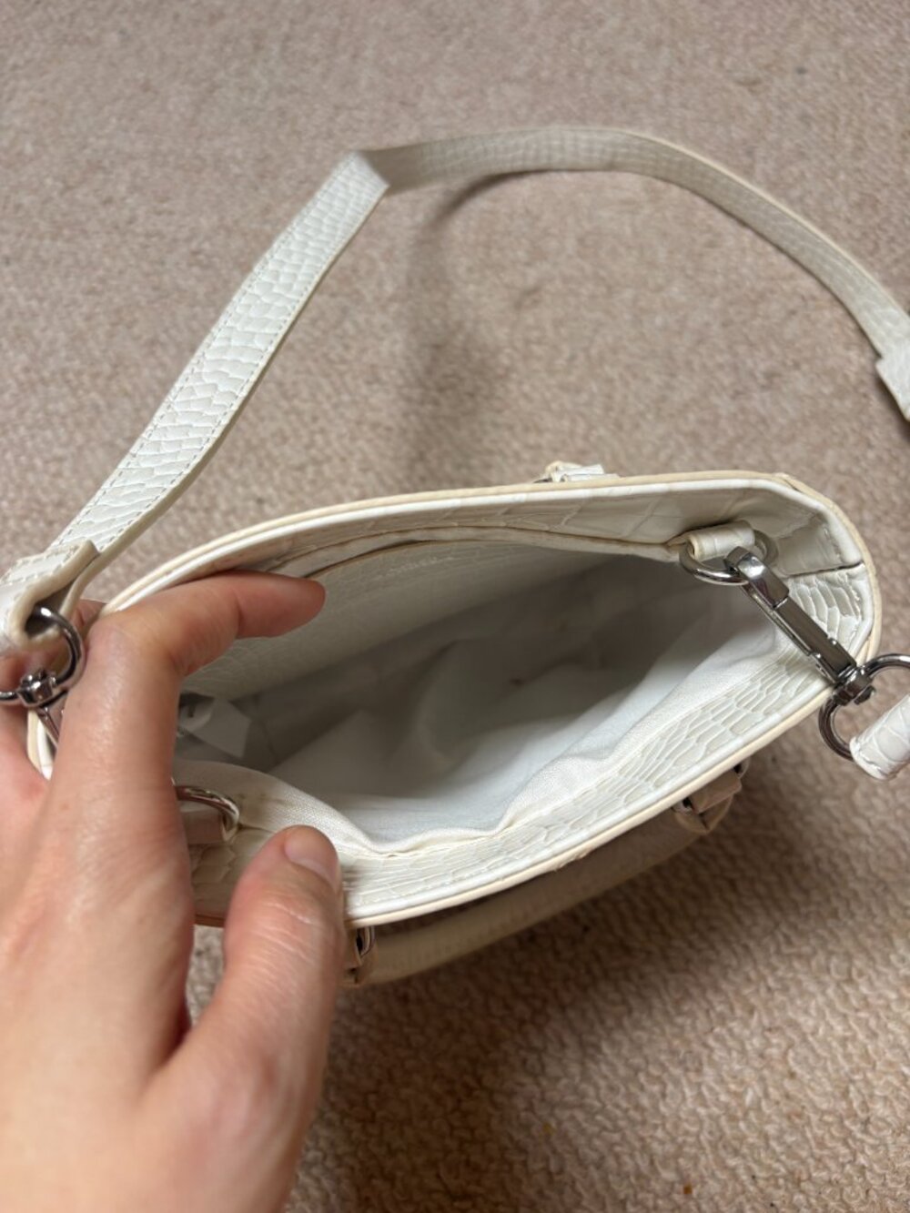 White Embossed Faux-Leather Crossbody Purse - Picture 3 of 5
